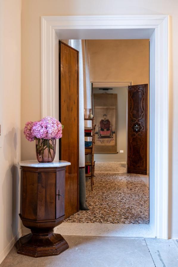 Apartamento Palazzo Borgoloco Venecia Exterior foto